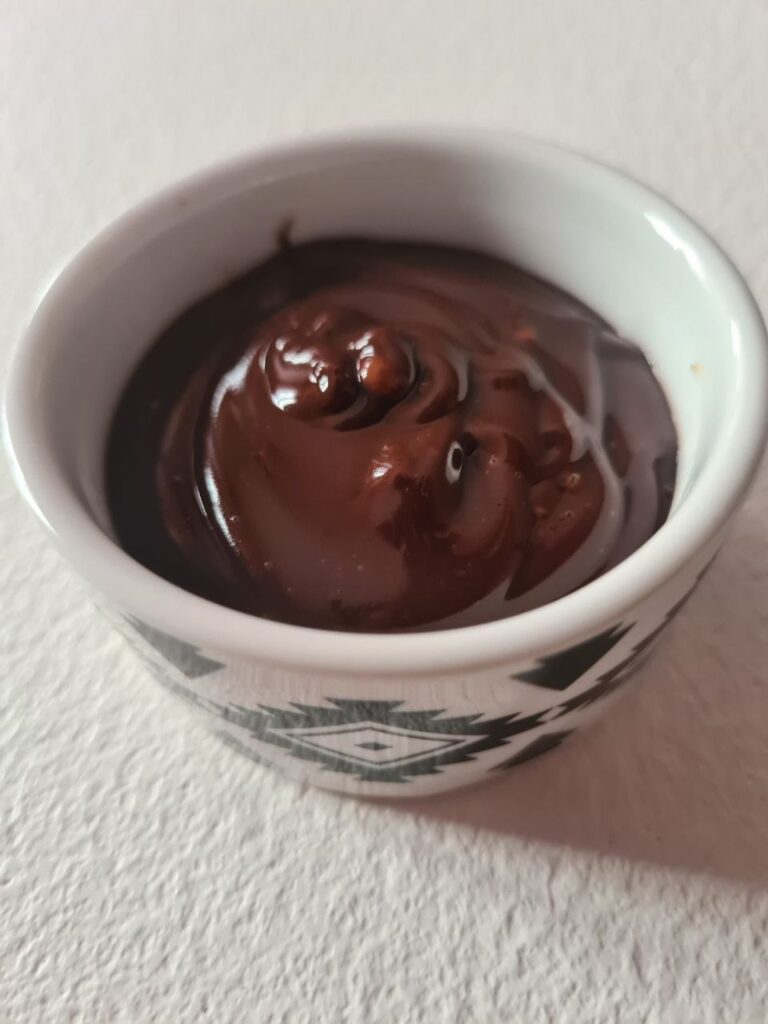 ganache-al-cioccolato-senza-latte-esempio-calda